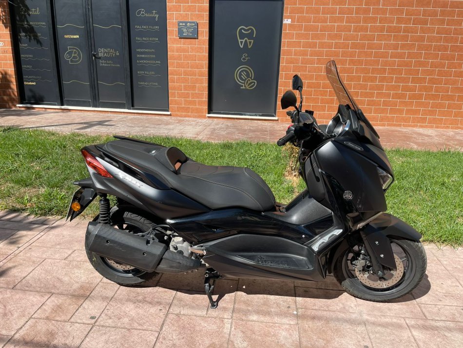 Tirane, shes Yamaha IRON X-Max 300 CC - Viti 2019 Benzin, e zeze 29.800 km 5.700 €