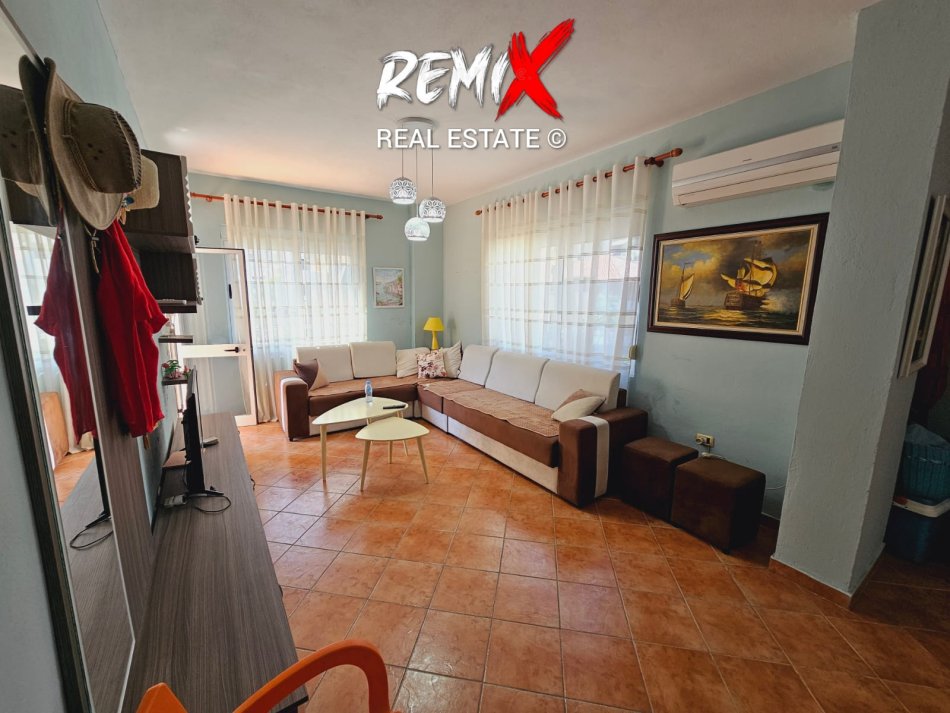 Shkembi Kavajes, jepet me qera apartament 1+1+Aneks+Ballkon Kati 2, 65 m² 300 € 