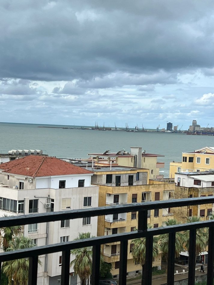 Durres, shitet apartament 1+1+Ballkon Kati 8, 68 m² 90.000 € (Durres)