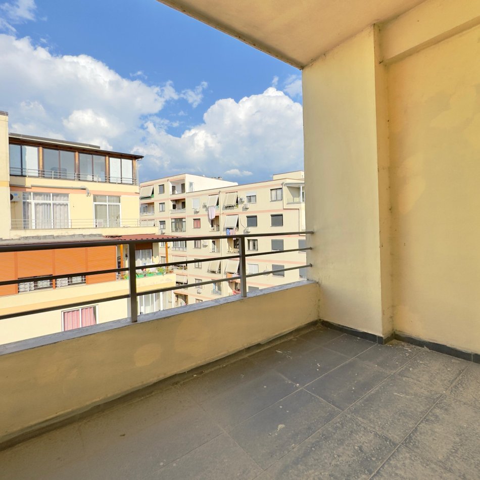 Tirane, Apartament 2+1 per shitje  115 m² 112.000 € (Astir)
