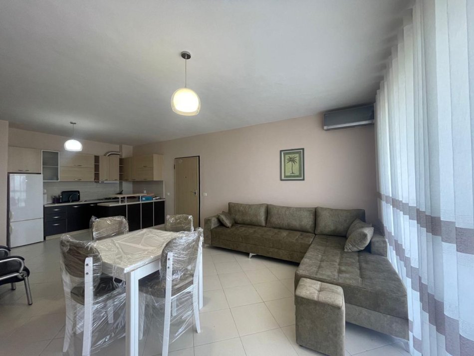 Jepet me Qira Ambient Biznesi tek Kompleksi Grand në Ali Dem!