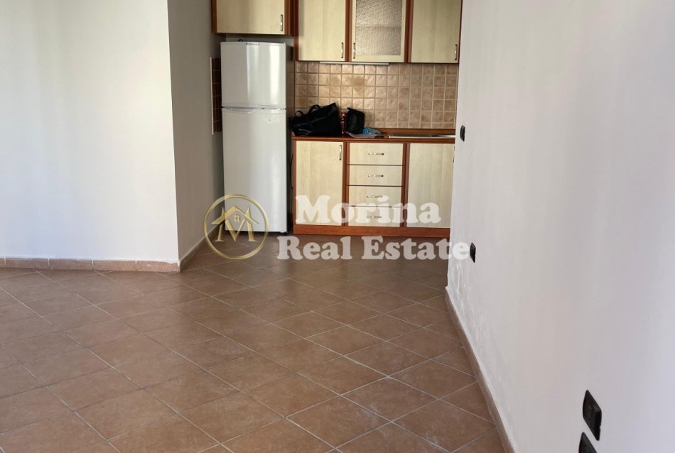 Tirane, shitet apartament 1+1 Kati 3, 65 m² 120.000 € (Rruga e Kavajes)