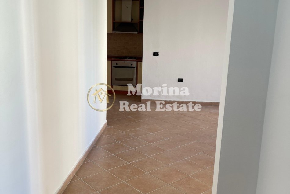 Tirane, shitet apartament 1+1 Kati 3, 65 m² 120.000 € (Rruga e Kavajes)