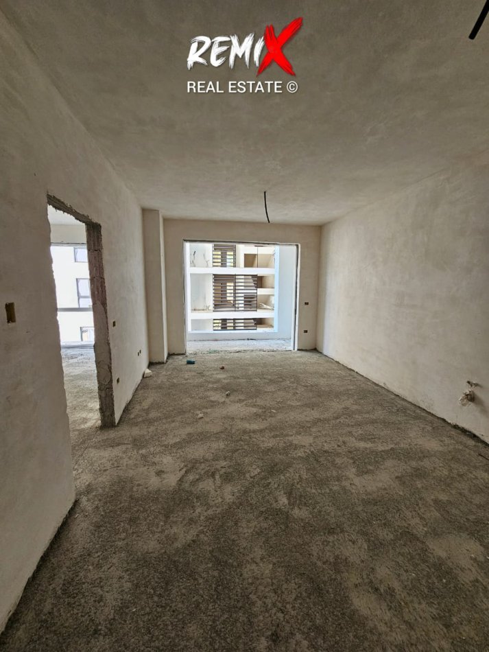 Mali Robit, shitet apartament 1+1+Aneks+Ballkon Kati 4, 56 m² 70.000 € 