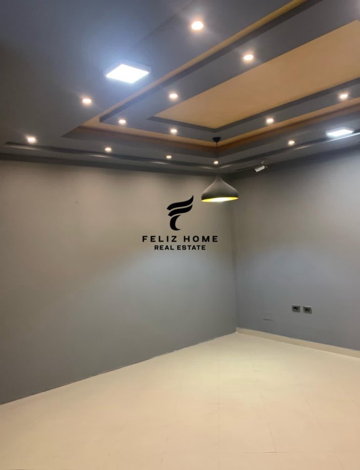 Tirane, shitet dyqan Kati 0, 62 m² 70.000 € (PALLATI ME SHIGJETA)