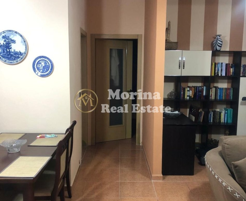 Tirane, jepet me qera apartament 1+1 Kati 3, 78 m² 600 € (Rruga Dibres)