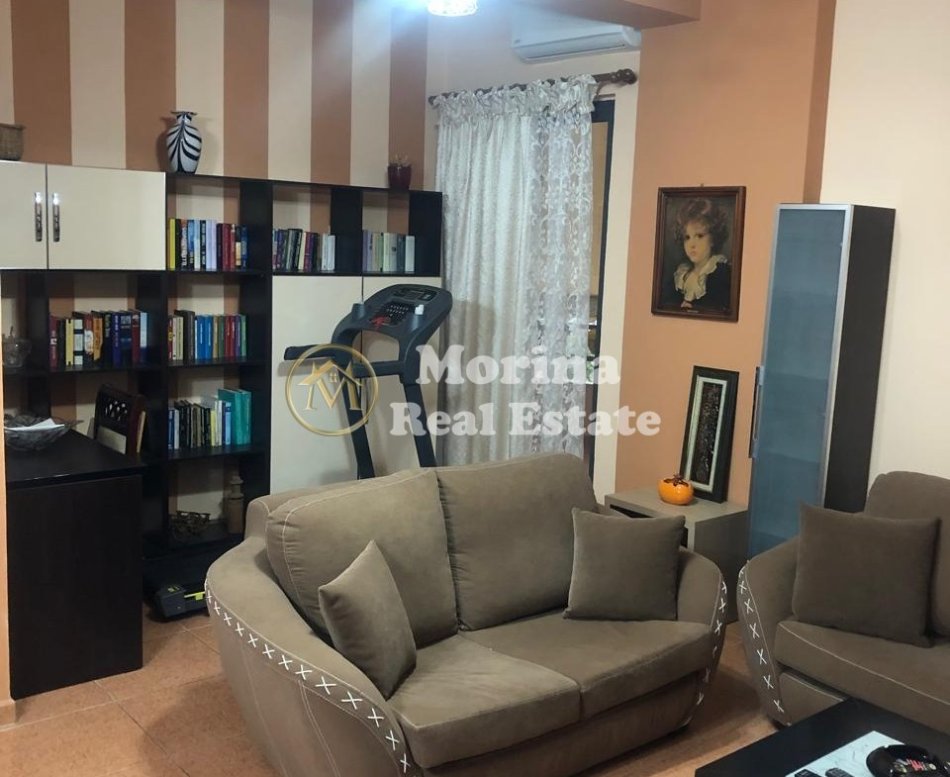 Tirane, jepet me qera apartament 1+1 Kati 3, 78 m² 600 € (Rruga Dibres)