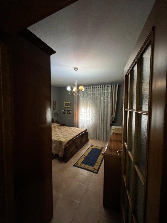 Tirane, shitet apartament 2+1+Aneks+Ballkon Kati 6, 93 m² 186.000 € (Rruga e Durresit)