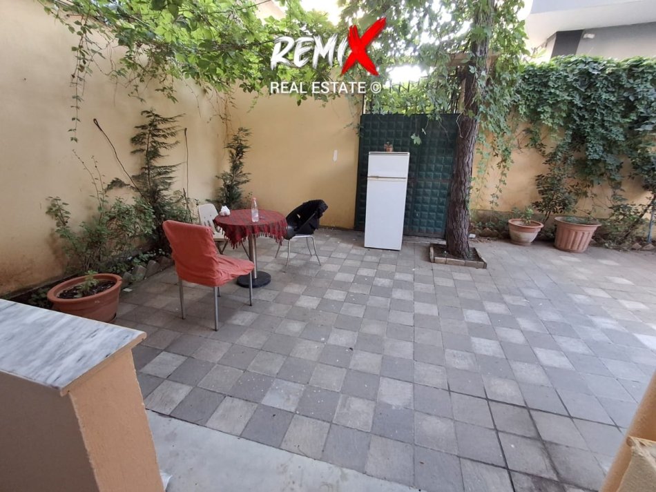 Shkembi Kavajes, shitet apartament+verande | Penthouse 1+1 Kati 1, 40 m² 52.000 € 