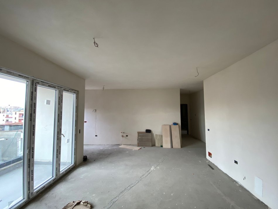 Tirane, shitet apartament 2+1+Aneks+Ballkon Kati 2, 109 m² 187.000 € (RRUGA JORDAN MISJA)