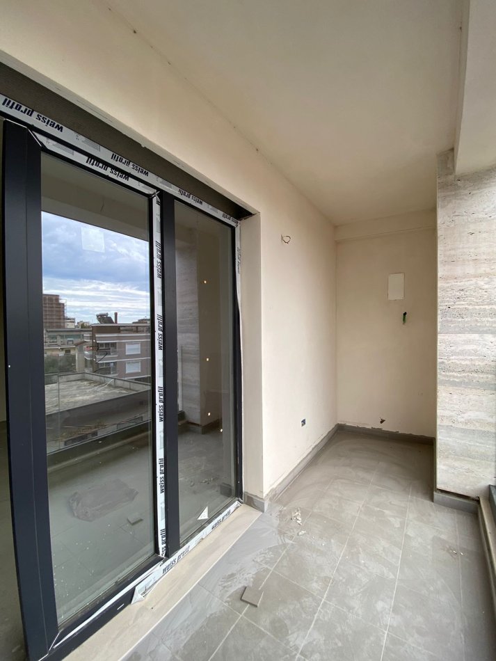 Tirane, shitet apartament 2+1+Aneks+Ballkon Kati 2, 109 m² 187.000 € (RRUGA JORDAN MISJA)
