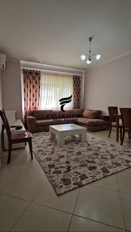 Tirane, jepet me qera apartament 1+1 Kati 3, 60 m² 400 € (YZBERISHT)