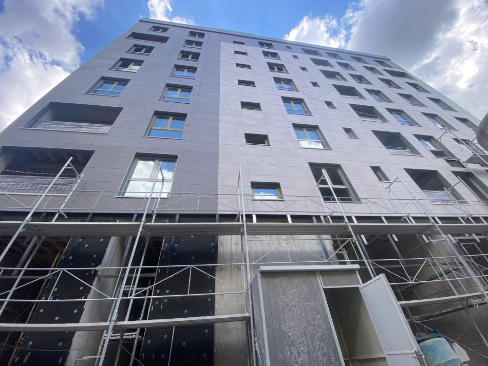 Tirane, shitet apartament 2+1+Aneks+Ballkon Kati 4, 120 m² 300.000 € (SHKOLLA E KUQE)