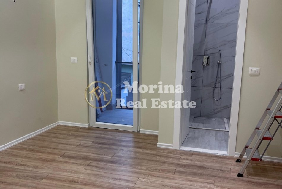 Tirane, jepet me qera apartament 2+1 Kati 2, 116 m² 550 € (Ali Demi)