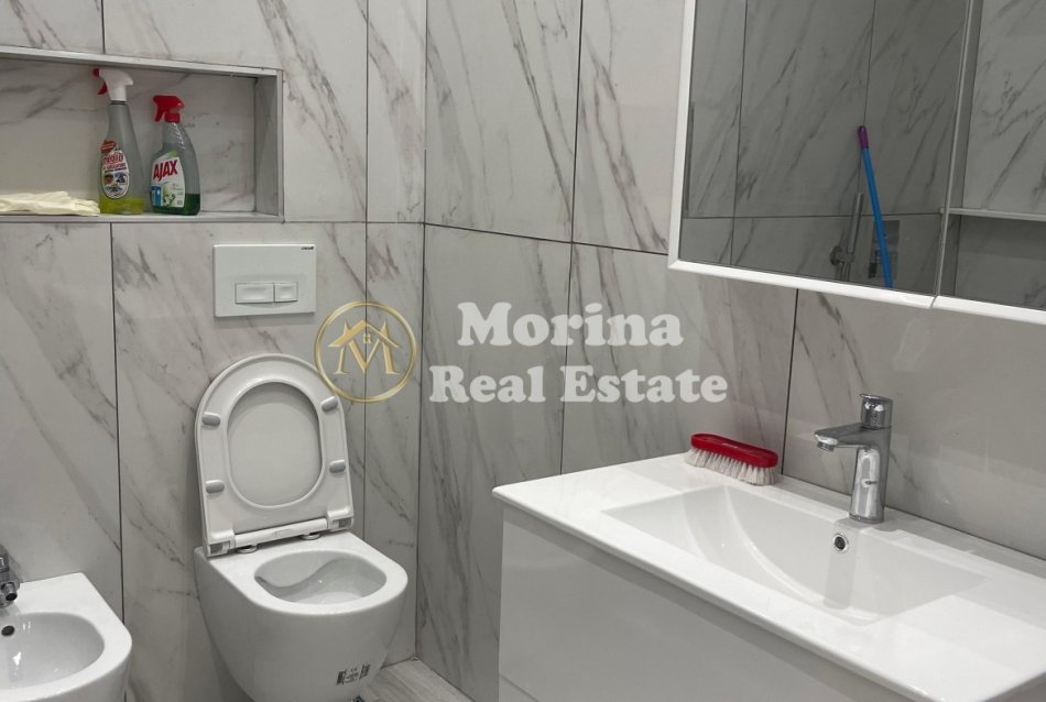 Tirane, jepet me qera apartament 2+1 Kati 2, 116 m² 550 € (Ali Demi)
