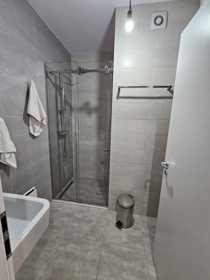 Tirane, shitet apartament 2+1+Aneks+Ballkon Kati 7, 108 m² 200.000 € (Siri Kodra)
