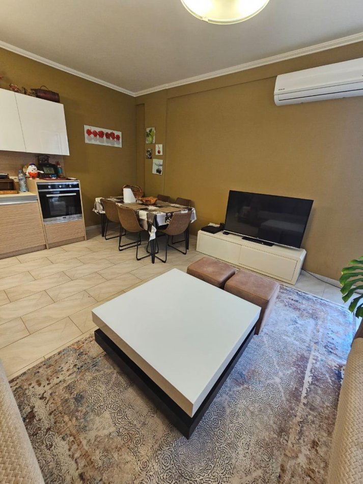 Tirane, shitet apartament 2+1 , 122 m² 146.400 € (Rruga e Dajtit)