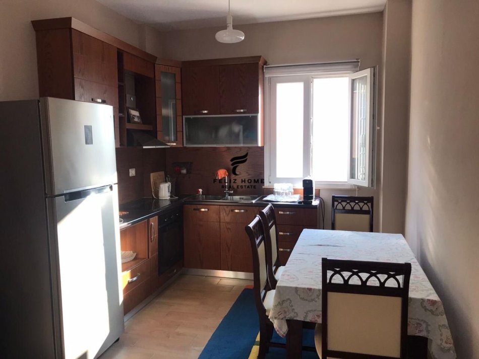 Tirane, shitet apartament 2+1 Kati 4, 105 m² 124.000 € (SELITE)