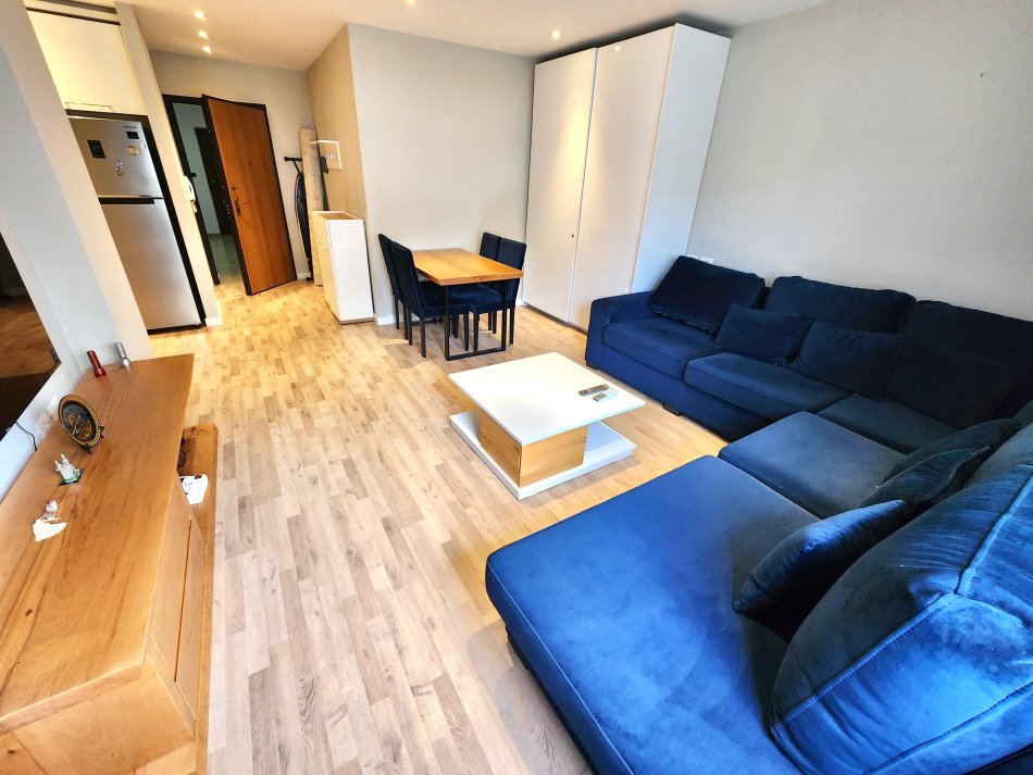 Shitet: Garzoniere/kthehet ne 1+1 ( 48m2 ) 📍BLLOKU - Garda ( Jurdiku ) || Mund te lihet me Qira min 500€/muaj