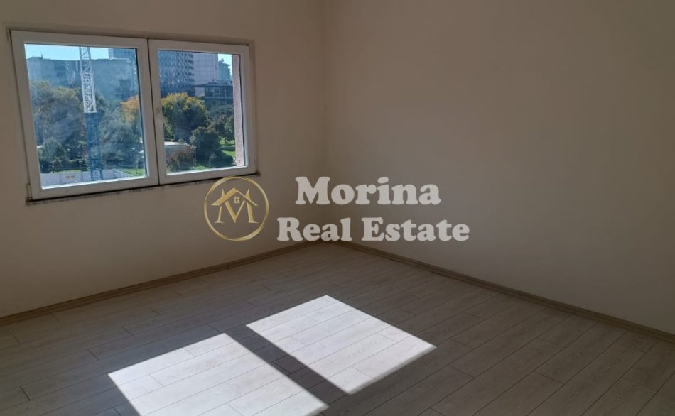 Tirane, jepet me qera apartament 3+1 Kati 5, 110 m² 1.200 € (Qender/ Hotel Internacionali)