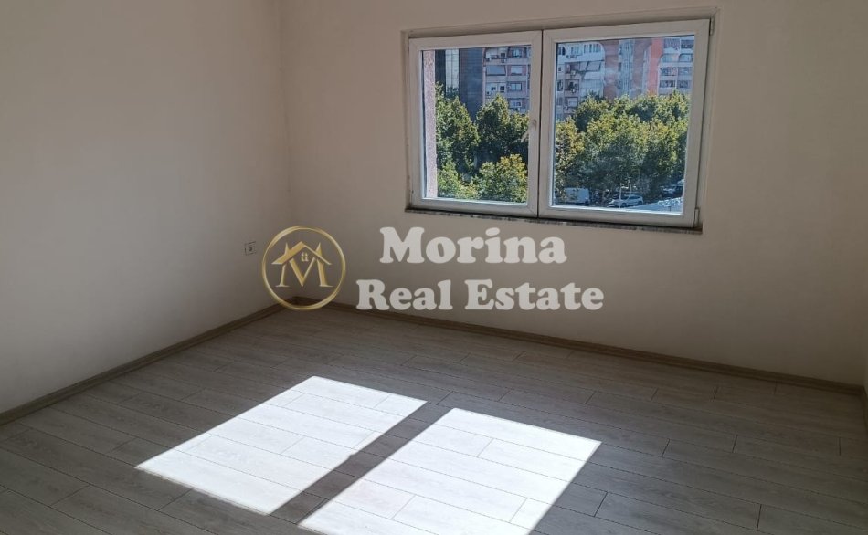 Tirane, jepet me qera apartament 3+1 Kati 5, 110 m² 1.200 € (Qender/ Hotel Internacionali)