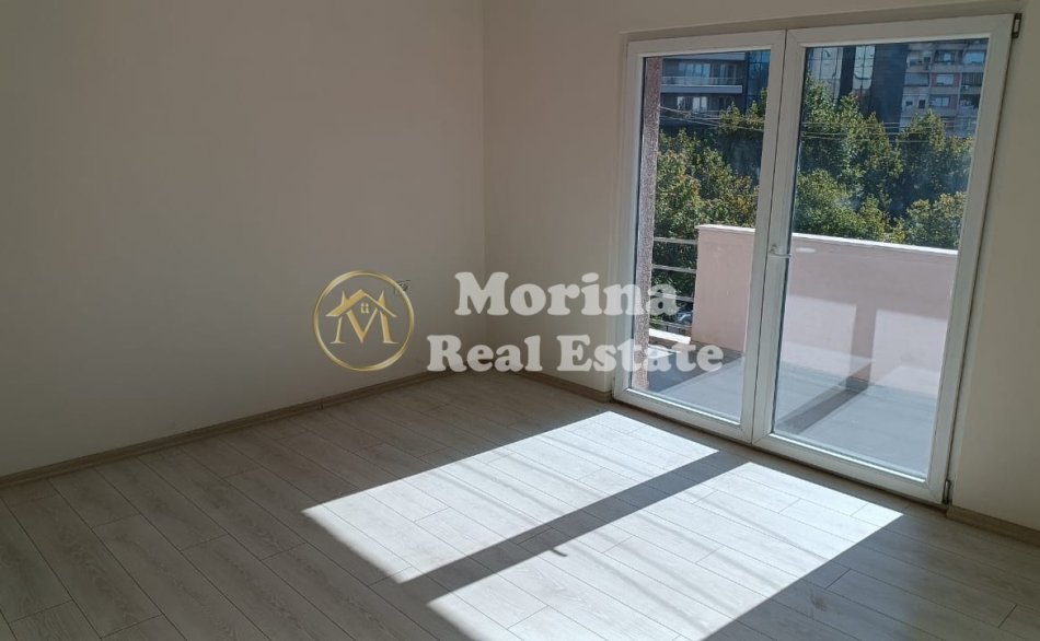 Tirane, jepet me qera apartament 3+1 Kati 5, 110 m² 1.200 € (Qender/ Hotel Internacionali)