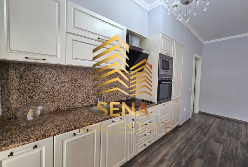 Tirane, jepet me qera apartament 2+1+Ballkon Kati 7, 128 m² 1.000 € (Rruga e Kavajës)