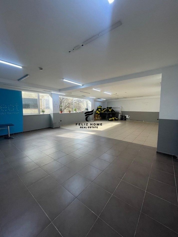 Tirane, shitet zyre Kati 1, 700 m² (XHAMLLIKU)