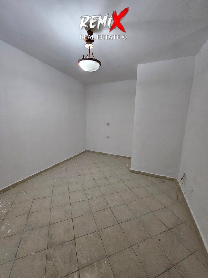 Shkembi Kavajes, shitet apartament 1+1+Aneks+Ballkon Kati 5, 55 m² 49.000 € 