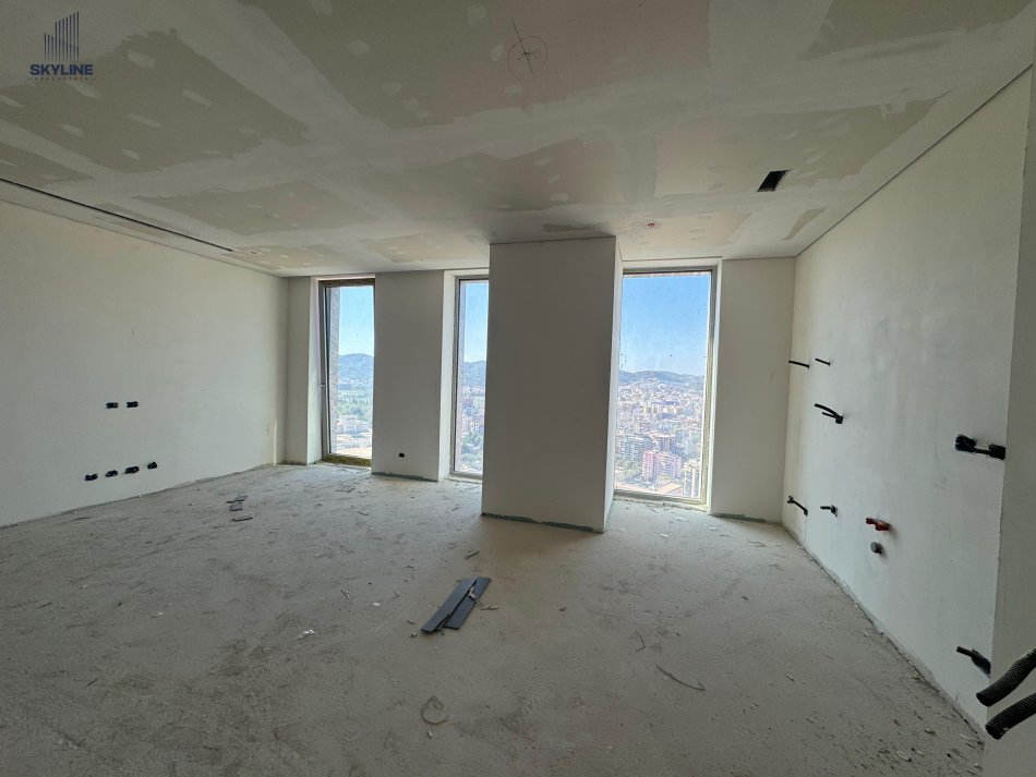 Tirane, shitet apartament 2+1+Ballkon , 151 m² (Downtown One)