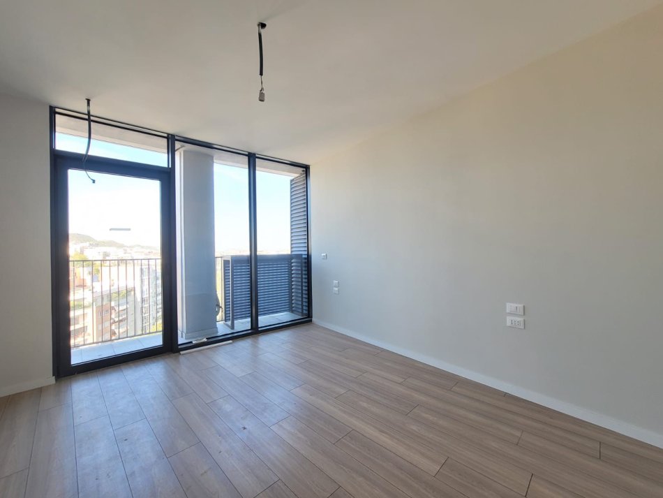 Me Qira: Zyre  ( 2+1 & Garazh )📍te LAKE VIEW - Liqeni Artificial || 800 Euro/Muaj BRUTO || -- Pamje Fantastike nga Liqeni | K.9