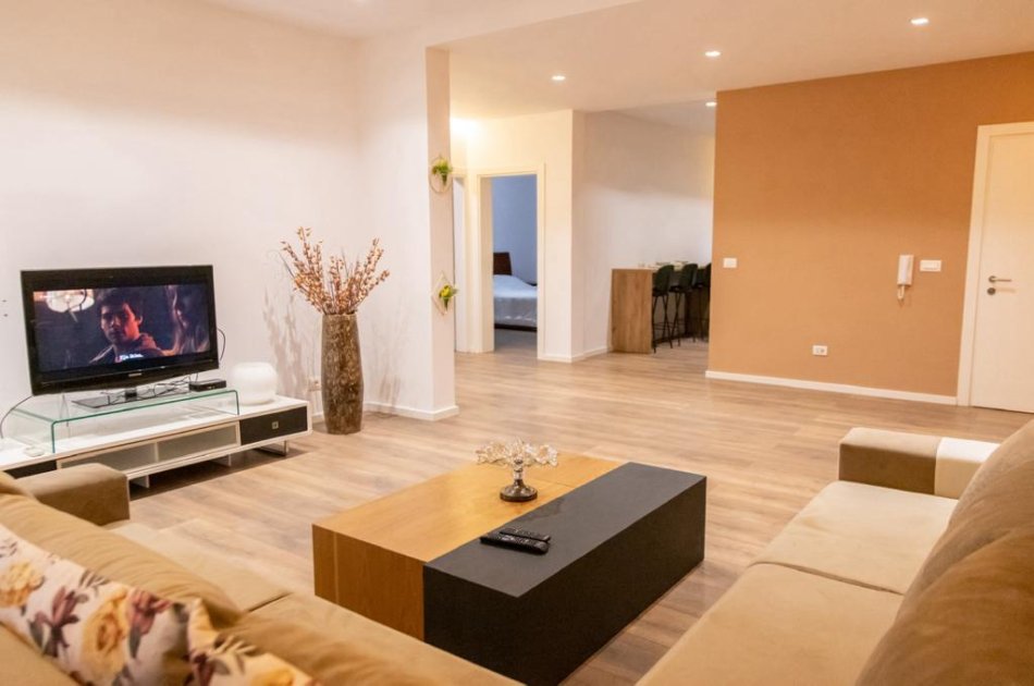 Tirane, Apartament 2+1 me qira tek Rruga Ali Visha Qytet Studenti 500 Euro