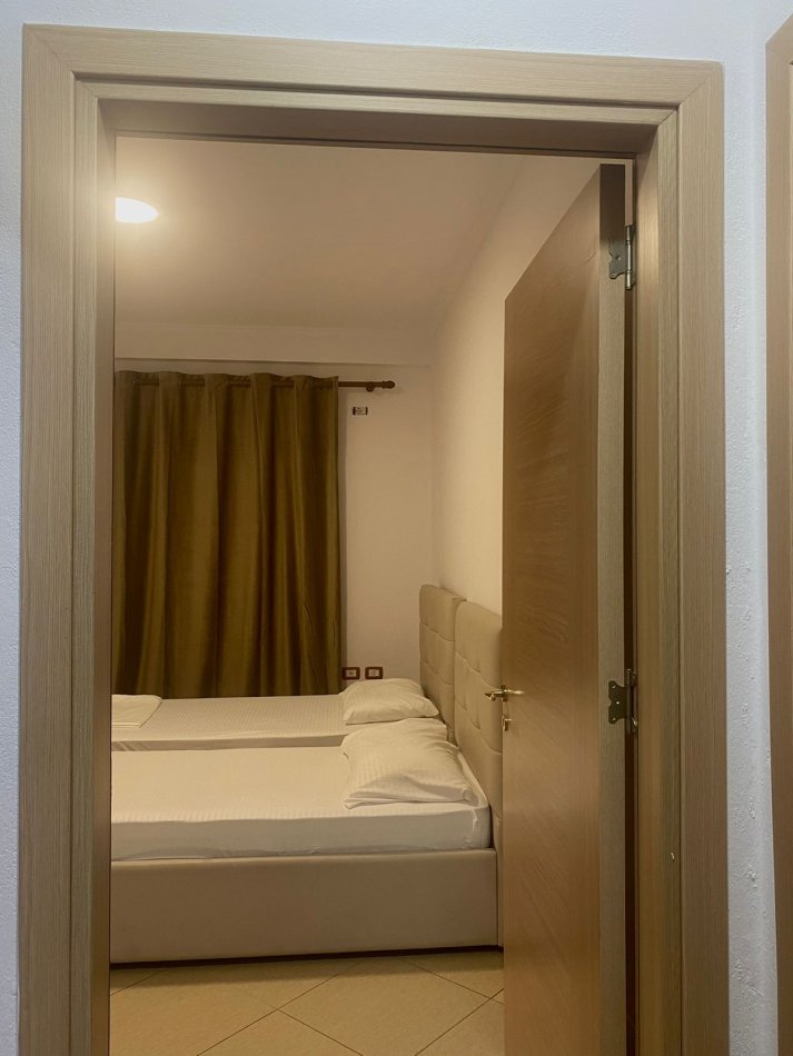 Tirane, Apartament 2+1 me qira Kati 1, 76 m² 500 € (Yzberisht)