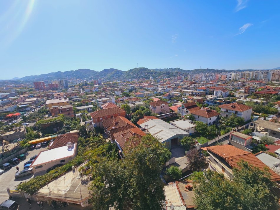 Me Qira: 2+1 +Ballkon 📍 ne Yzberisht - afer BIG MARKET,  Kati 8 -  Pallat i Ri || Totalisht e Mobiluar || 450 Euro/Muaj ||