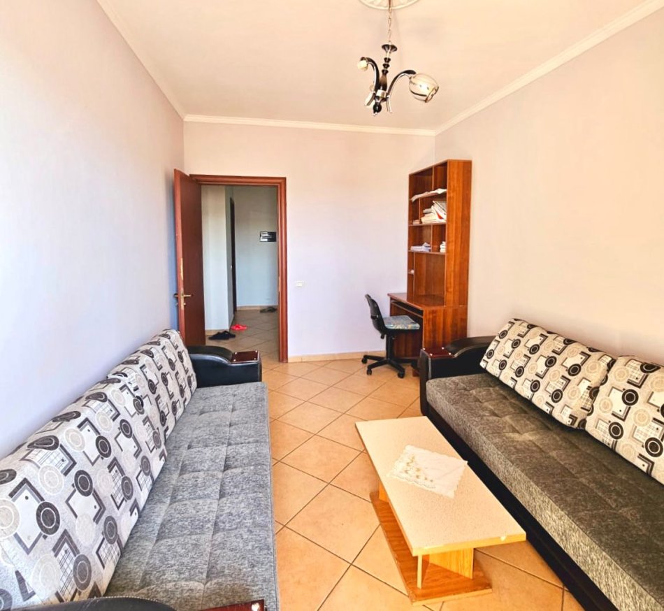 Me Qira: 2+1 +Ballkon 📍 ne Yzberisht - afer BIG MARKET,  Kati 8 -  Pallat i Ri || Totalisht e Mobiluar || 450 Euro/Muaj ||