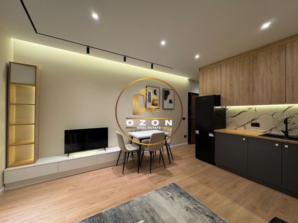 Apartament 1+1 për Shitje pranë Pazarit të Ri, Rruga Tefta Tashko Koço!