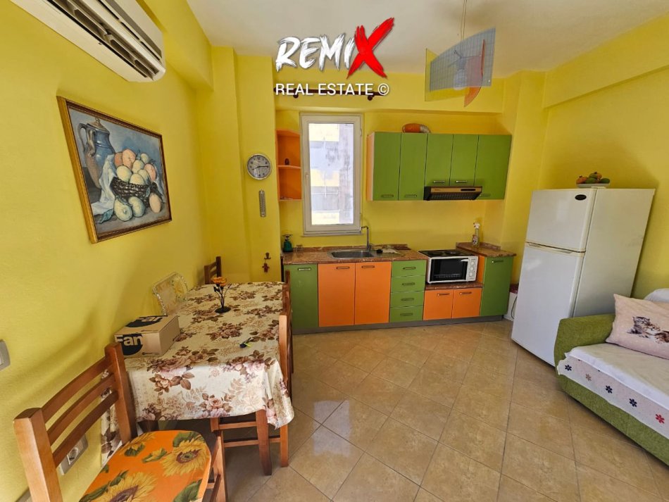 Durres Plazh, jepet me qera apartament 1+1+Aneks+Ballkon Kati 6, 300 € 