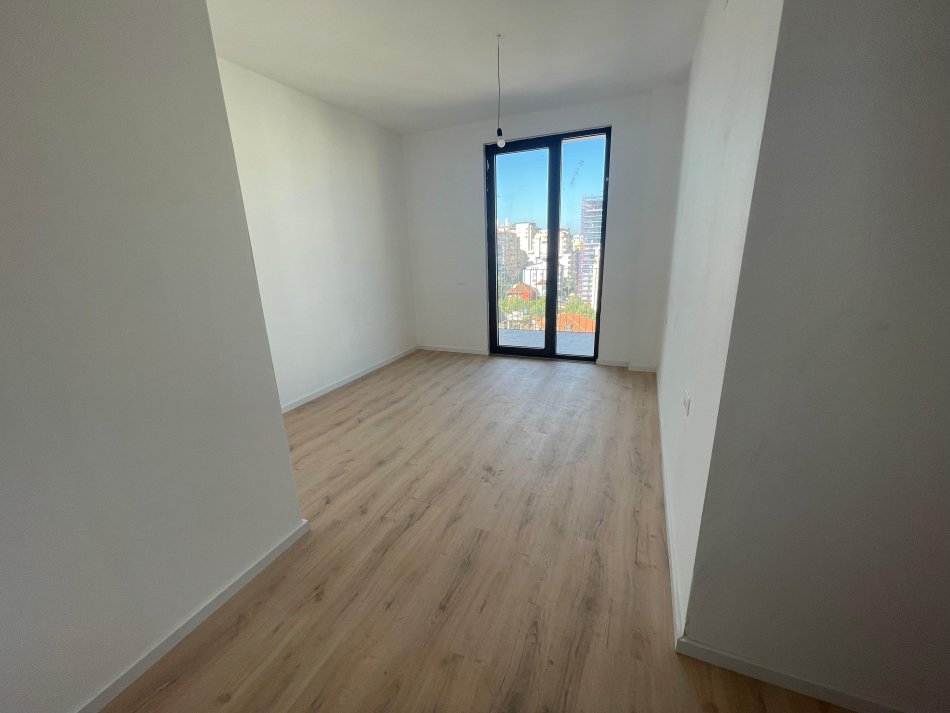 Tirane, shitet apartament 2+1+Aneks+Ballkon Kati 8, 128 m² 422.400 € (RRUGA LIMAN KABA KOMPLEKSI DINAMO)
