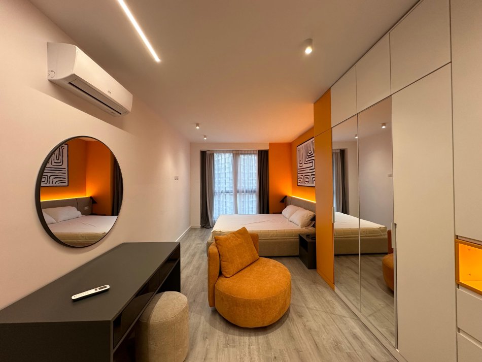 Tirane, jepet me qera apartament 2+1+Ballkon Kati 4, 130 m² 900 € (Ish Fusha e Aviacionit)