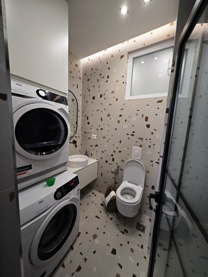 Tirane, shitet apartament 2+1 , 95 m² 130.000 € (FRESK)