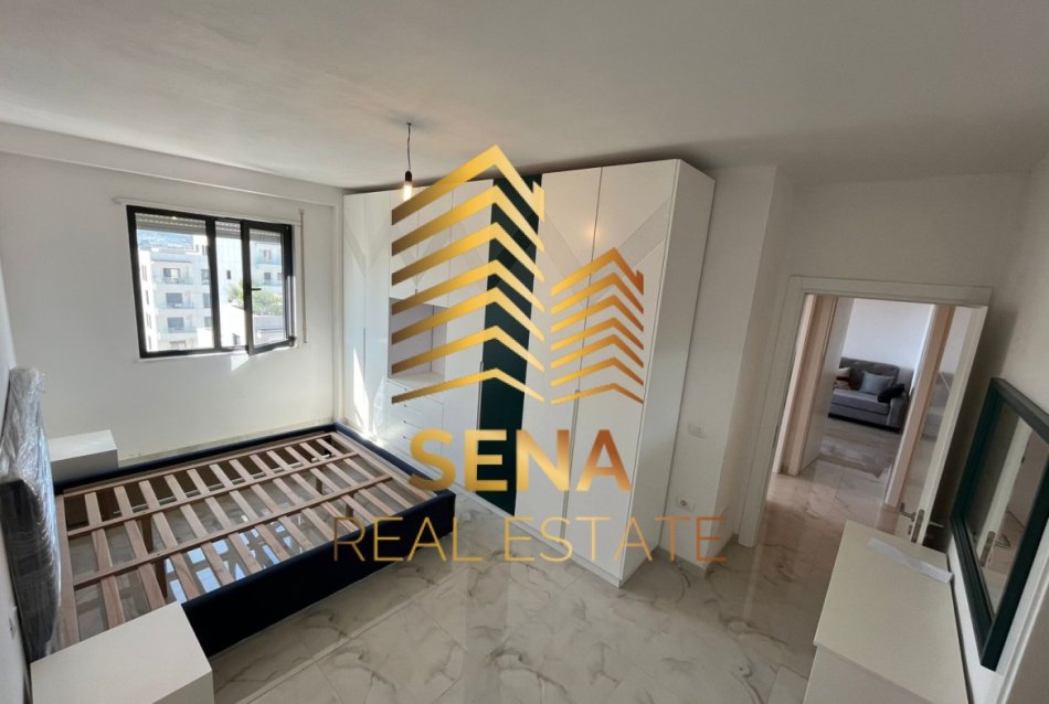 Tirane, shitet apartament 2+1+Ballkon Kati 7, 104 m² 196.000 € (Rruga Xhanfize Keko)