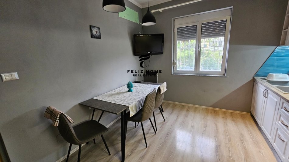 Tirane, jepet me qera apartament 1+1 Kati 2, 82 m² 550 € (21 DHJETORI)