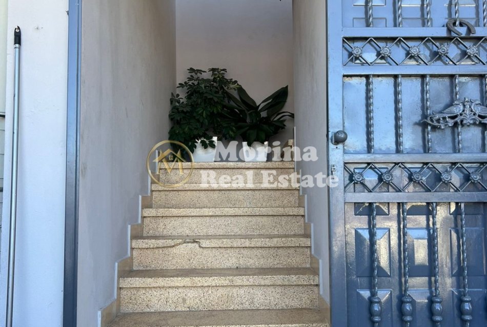 Tirane, shitet Vile Kati 1, 500 m² 280.000 € (Selite /Rruga Leka i Madh)