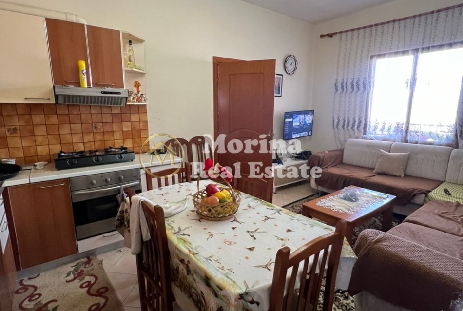 Tirane, shitet Vile Kati 1, 500 m² 280.000 € (Selite /Rruga Leka i Madh)
