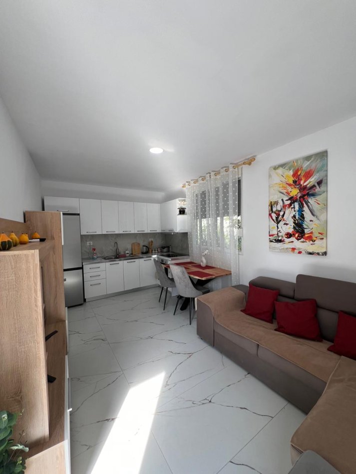 Durres, jepet me qera shtepi 1 Katshe Kati 0, 60 m² 400 € (Shkolla Greke, Vollga)