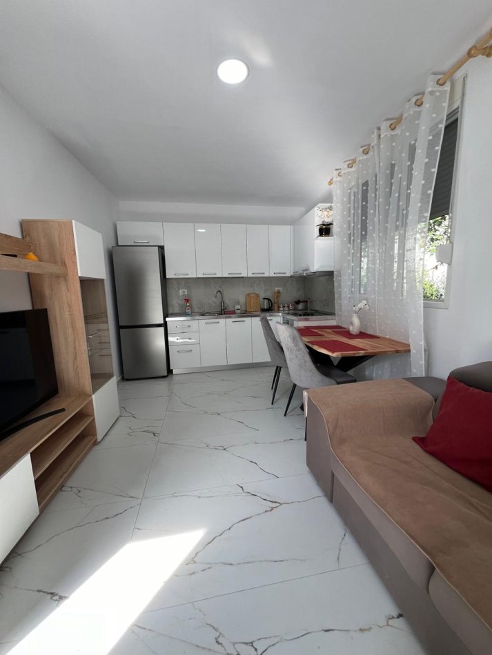 Durres, jepet me qera shtepi 1 Katshe Kati 0, 60 m² 400 € (Shkolla Greke, Vollga)
