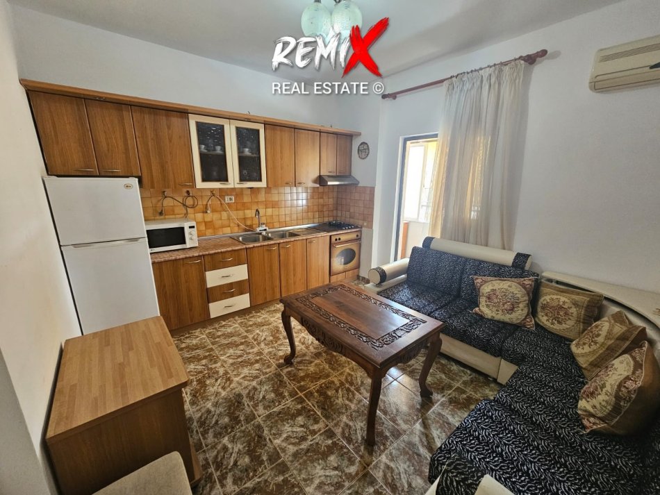 Durres, jepet me qera apartament 2+1+Aneks+Ballkon Kati 4, 85 m² 320 € 