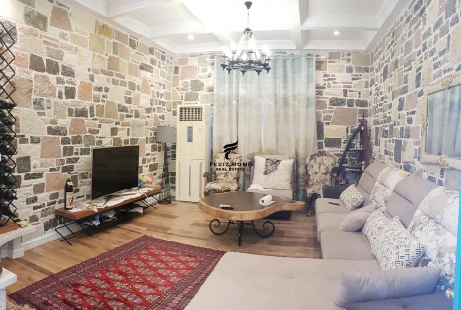 Tirane, shitet shtepi 2+1 Kati 1, 435 m² 190.000 € (PEZE HELMES)