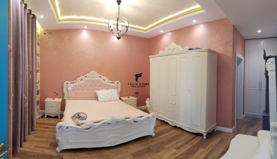 Tirane, shitet shtepi 2+1 Kati 1, 435 m² 190.000 € (PEZE HELMES)