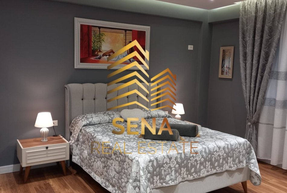 Tirane, jepet me qera apartament 1+1 Kati 4, 70 m² 700 € (Rruga Margarita Tutulani)